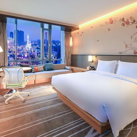 Hilton Garden Inn Ningbo Extérieur photo