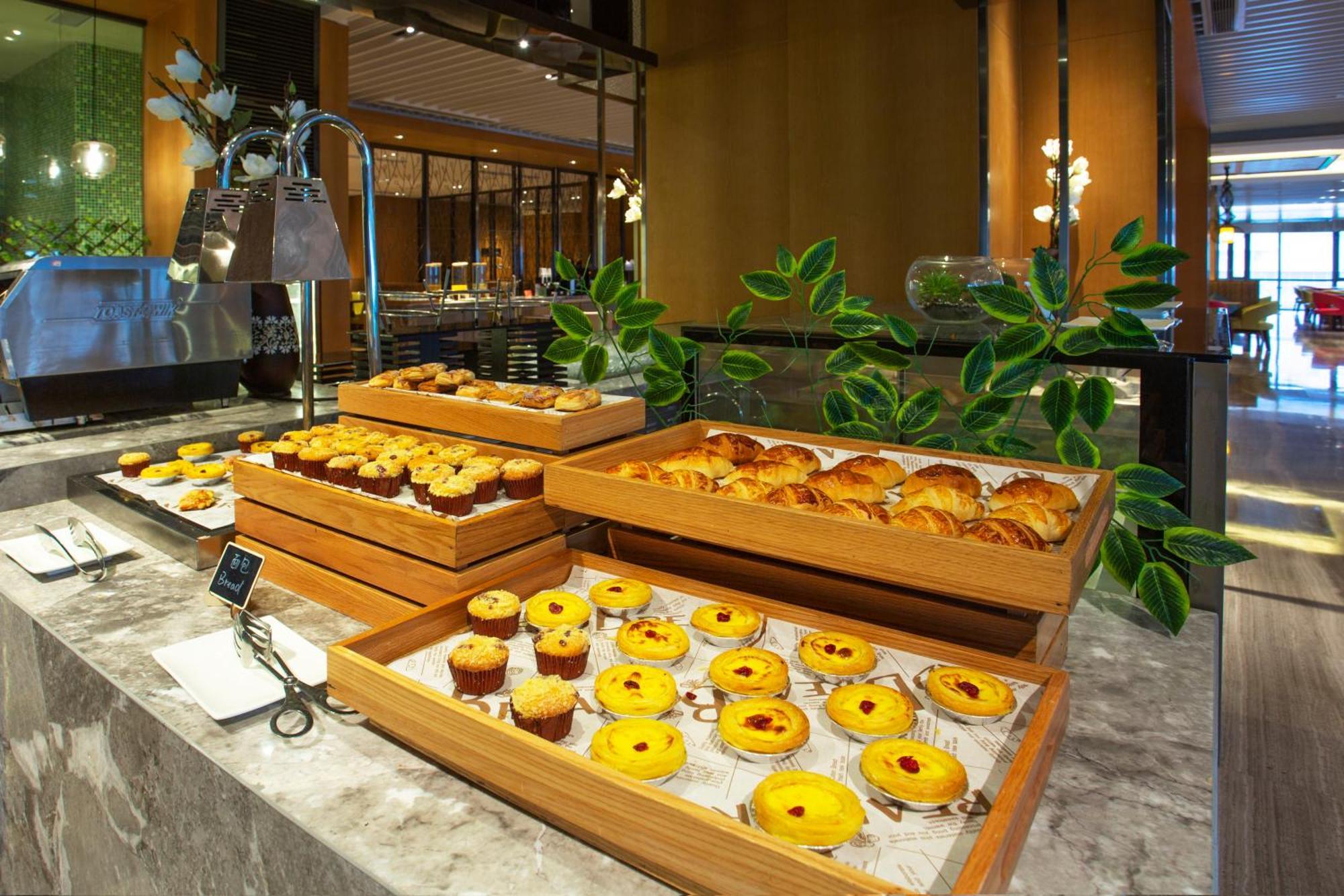 Hilton Garden Inn Ningbo Extérieur photo
