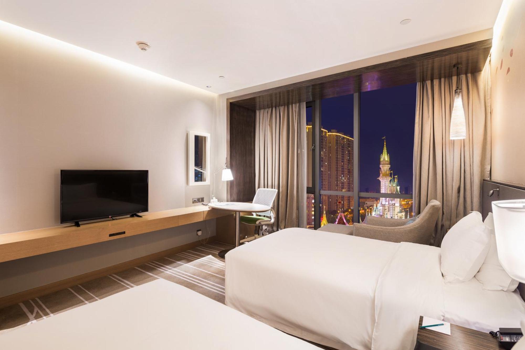 Hilton Garden Inn Ningbo Extérieur photo
