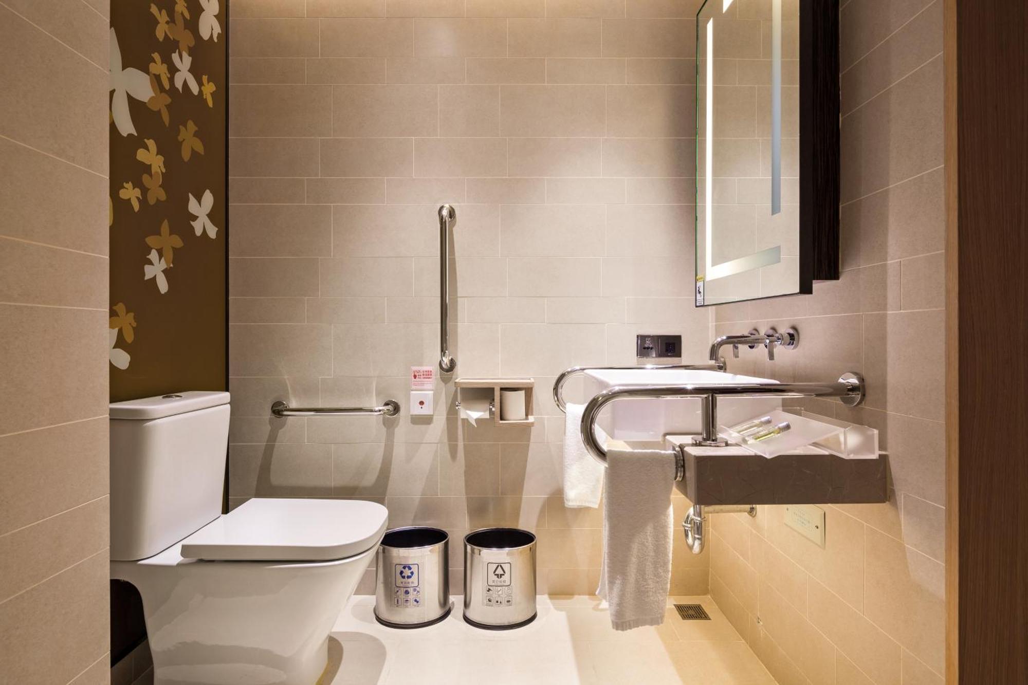 Hilton Garden Inn Ningbo Extérieur photo